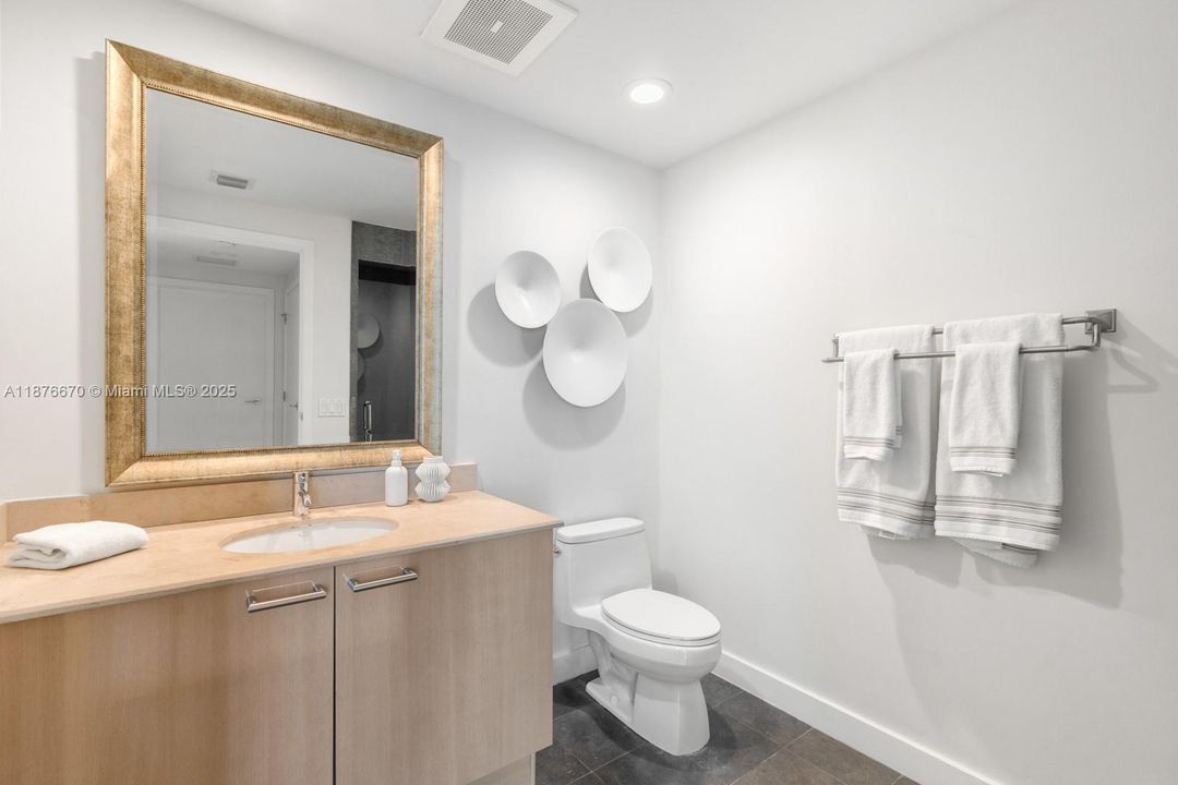 待售: $1,350,000 (2 贝兹, 2 浴室, 1280 平方英尺)