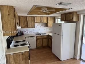 En Venta: $117,500 (2 camas, 2 baños, 974 Pies cuadrados)