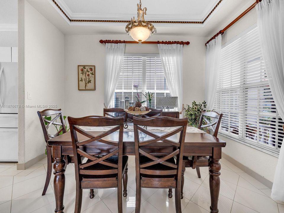 Recently Sold: $1,150,000 (4 beds, 2 baths, 2635 Square Feet)