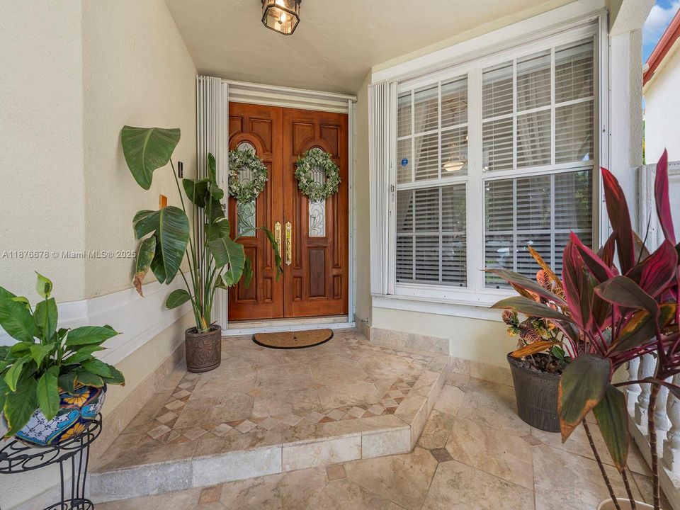 Recently Sold: $1,150,000 (4 beds, 2 baths, 2635 Square Feet)