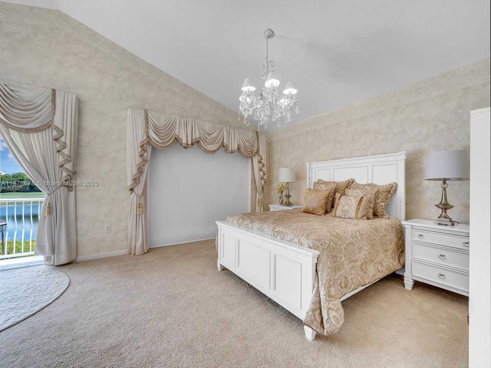 Recently Sold: $1,150,000 (4 beds, 2 baths, 2635 Square Feet)