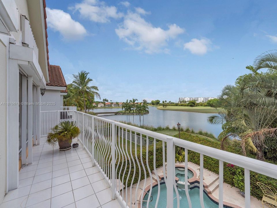 Recently Sold: $1,150,000 (4 beds, 2 baths, 2635 Square Feet)