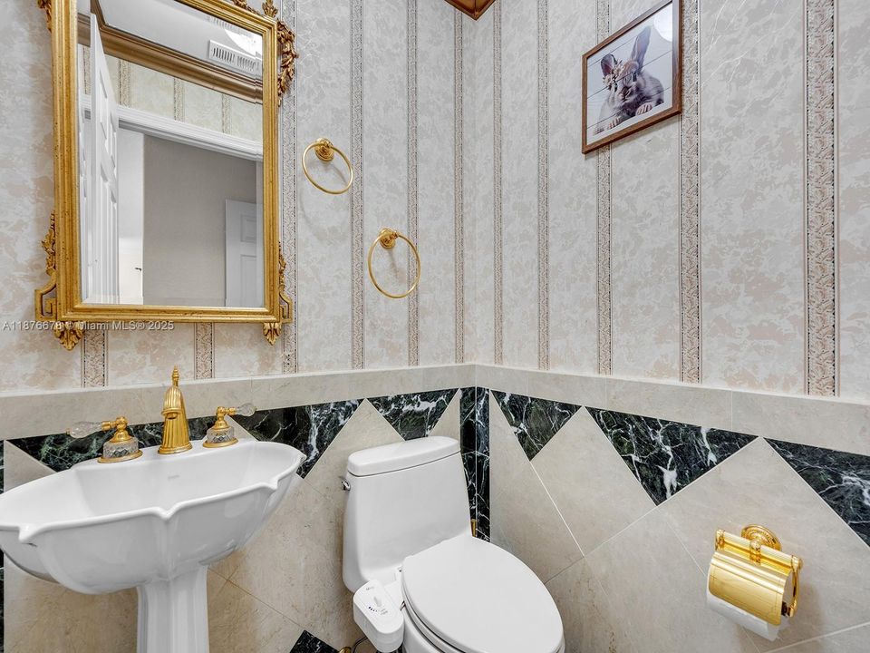 Recently Sold: $1,150,000 (4 beds, 2 baths, 2635 Square Feet)