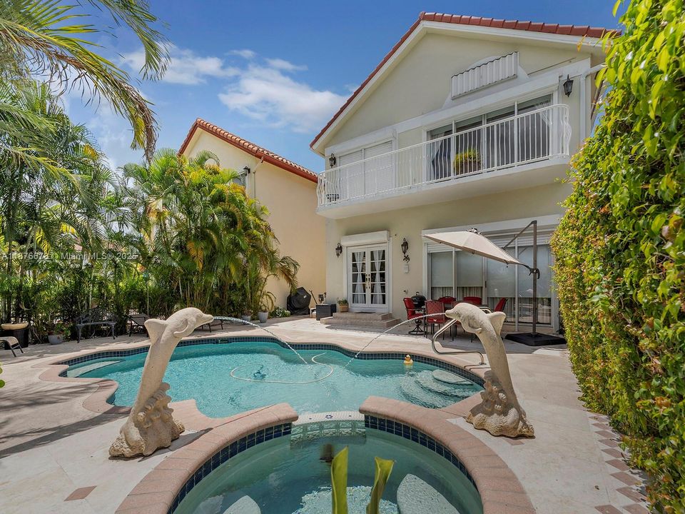 Recently Sold: $1,150,000 (4 beds, 2 baths, 2635 Square Feet)