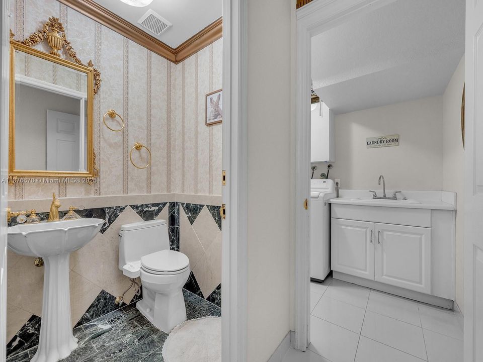 Recently Sold: $1,150,000 (4 beds, 2 baths, 2635 Square Feet)