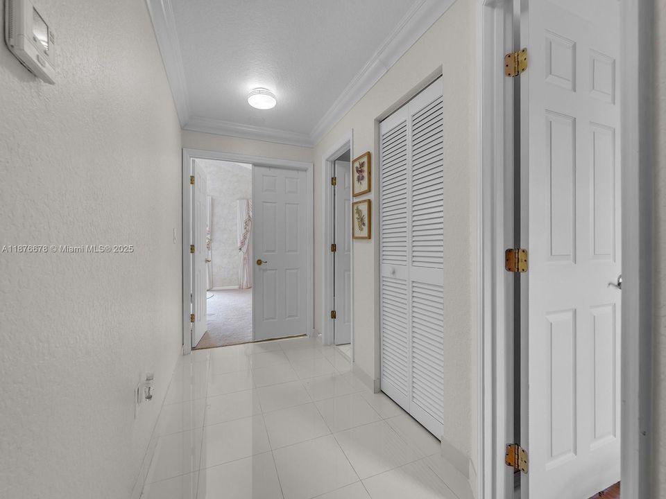 Recently Sold: $1,150,000 (4 beds, 2 baths, 2635 Square Feet)