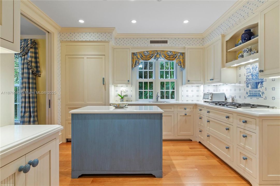 待售: $15,499,999 (4 贝兹, 4 浴室, 4123 平方英尺)