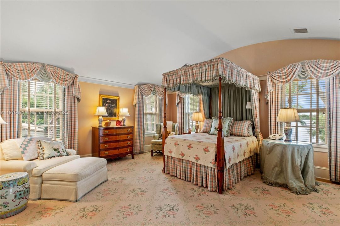 待售: $15,499,999 (4 贝兹, 4 浴室, 4123 平方英尺)