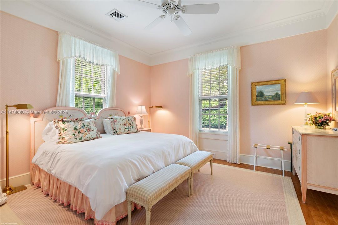 待售: $15,499,999 (4 贝兹, 4 浴室, 4123 平方英尺)