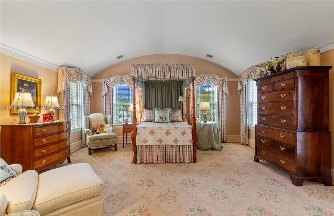 待售: $15,499,999 (4 贝兹, 4 浴室, 4123 平方英尺)