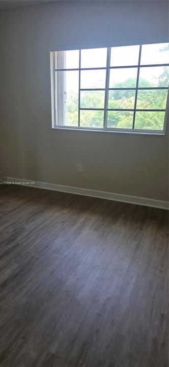 Active With Contract: $1,850 (2 beds, 2 baths, 1048 Square Feet)