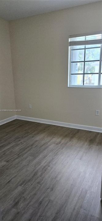 Active With Contract: $1,850 (2 beds, 2 baths, 1048 Square Feet)