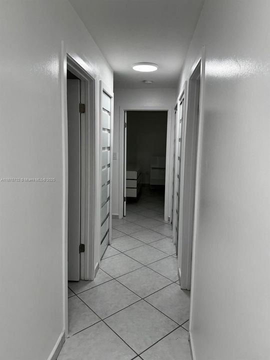 Activo con contrato: $4,000 (4 camas, 2 baños, 2308 Pies cuadrados)