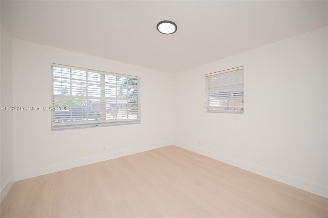 Vendido Recientemente: $500,000 (3 camas, 2 baños, 945 Pies cuadrados)