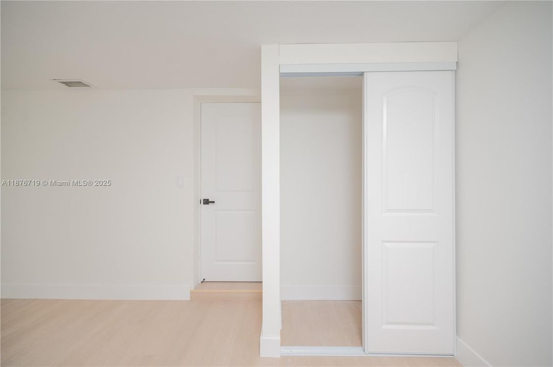 Vendido Recientemente: $500,000 (3 camas, 2 baños, 945 Pies cuadrados)