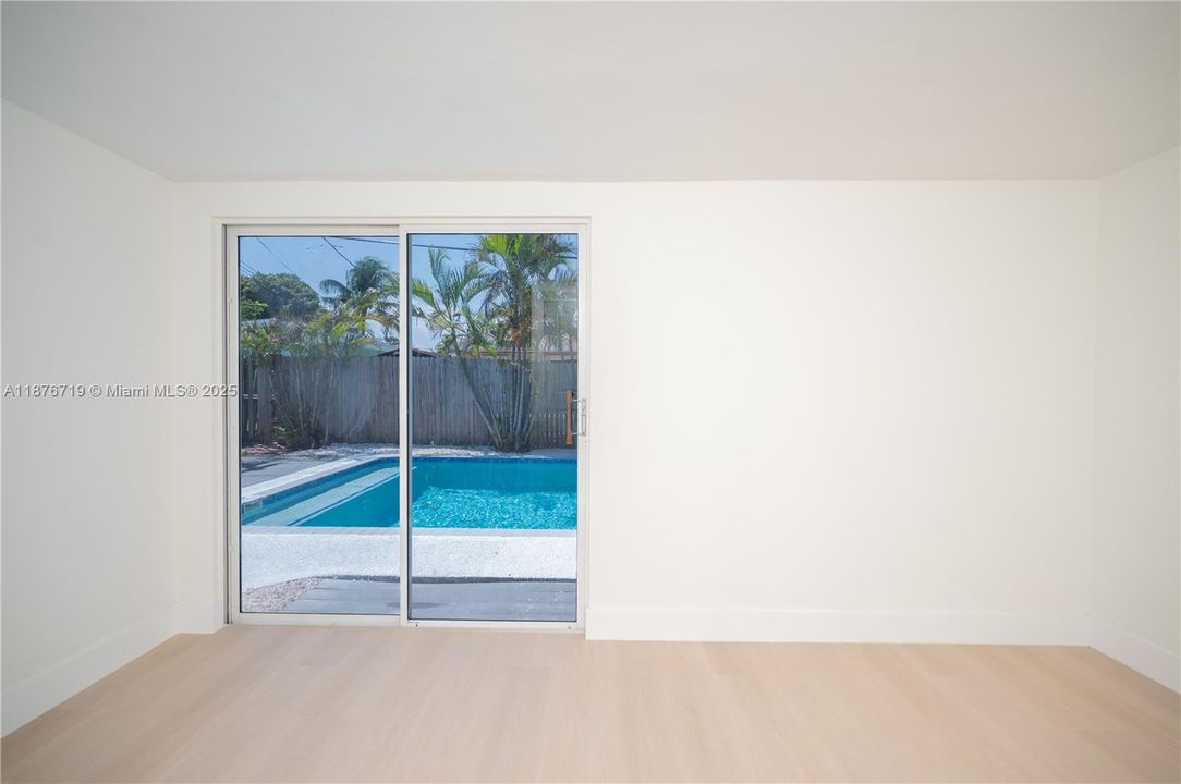 Vendido Recientemente: $500,000 (3 camas, 2 baños, 945 Pies cuadrados)