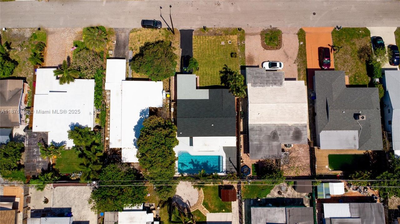 Vendido Recientemente: $500,000 (3 camas, 2 baños, 945 Pies cuadrados)