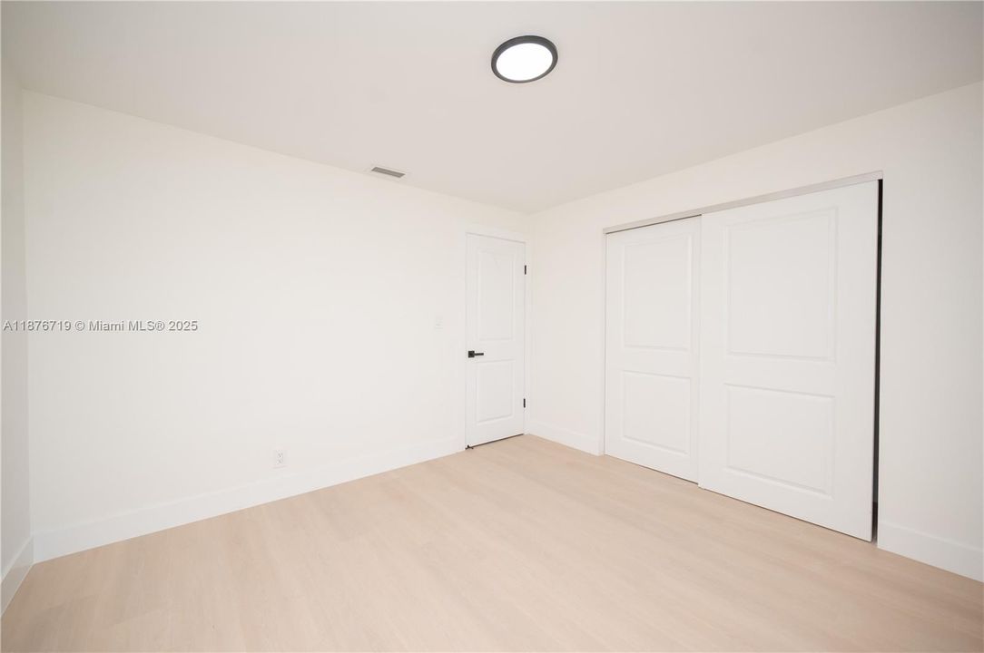 Vendido Recientemente: $500,000 (3 camas, 2 baños, 945 Pies cuadrados)