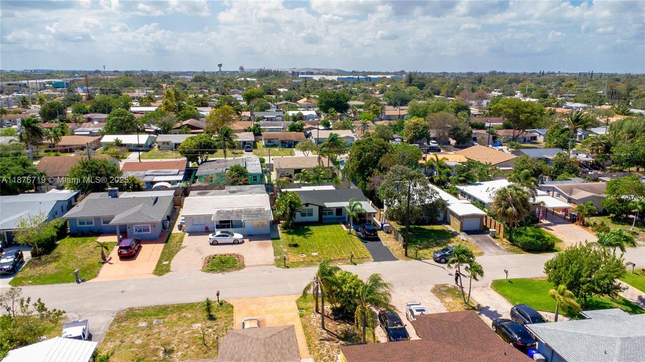 Vendido Recientemente: $500,000 (3 camas, 2 baños, 945 Pies cuadrados)