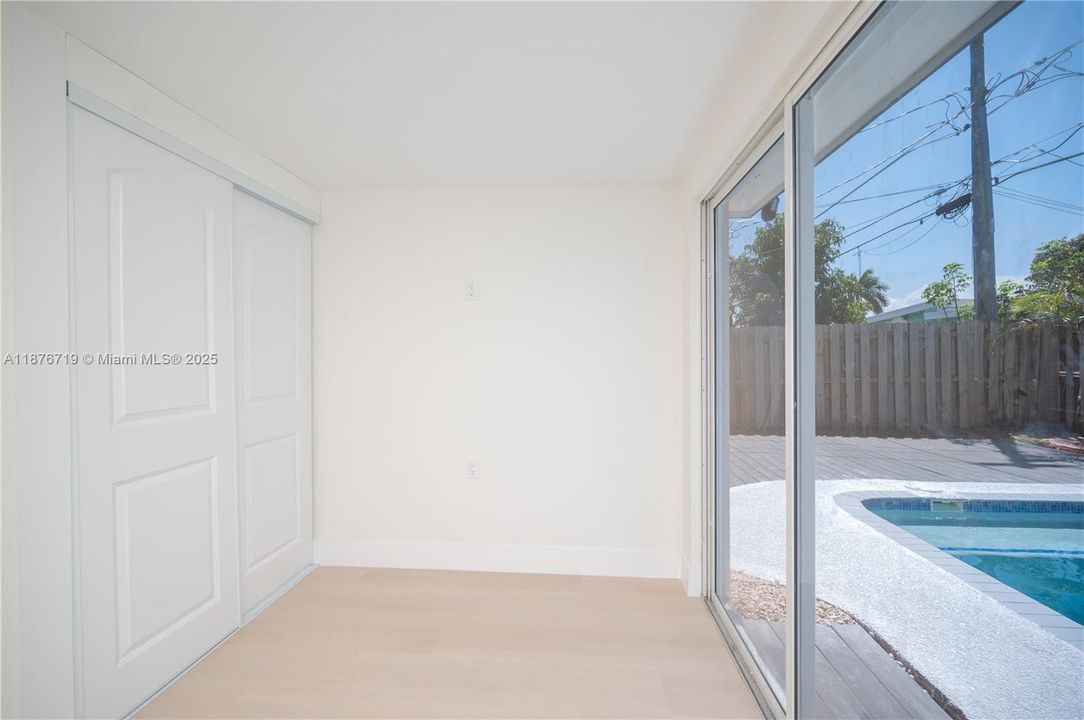 Vendido Recientemente: $500,000 (3 camas, 2 baños, 945 Pies cuadrados)