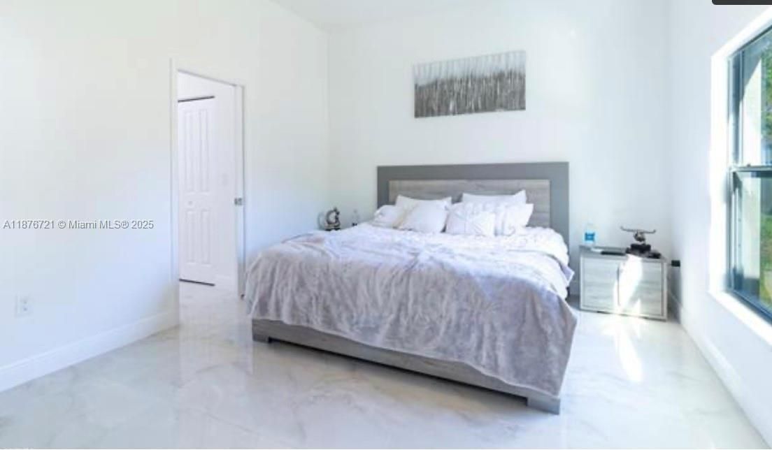 最近售出: $475,900 (3 贝兹, 2 浴室, 0 平方英尺)