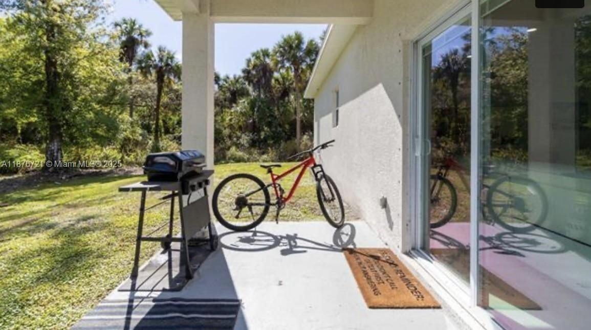 最近售出: $475,900 (3 贝兹, 2 浴室, 0 平方英尺)