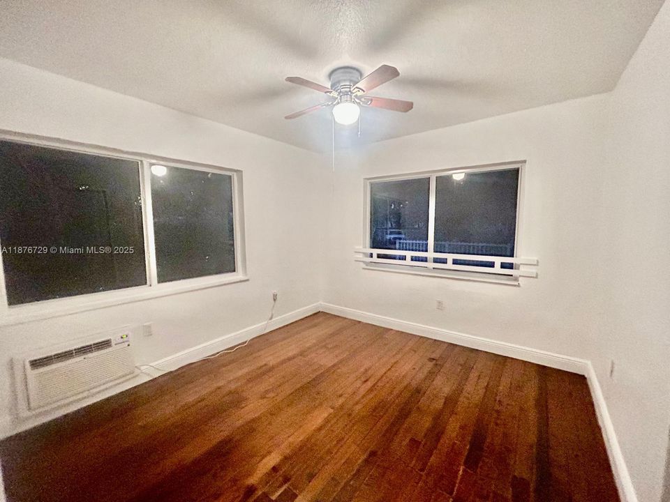 Недавно арендовано: $1,850 (2 спален, 1 ванн, 3299 Квадратных фут)