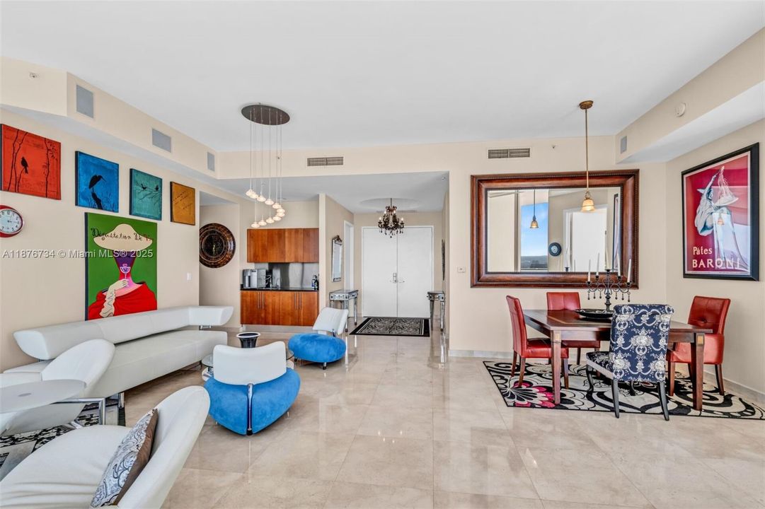 Active With Contract: $2,999,900 (3 beds, 3 baths, 2236 Square Feet)