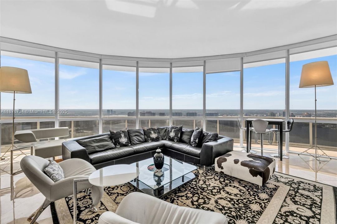 Active With Contract: $2,999,900 (3 beds, 3 baths, 2236 Square Feet)