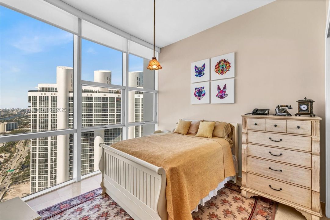 Active With Contract: $2,999,900 (3 beds, 3 baths, 2236 Square Feet)