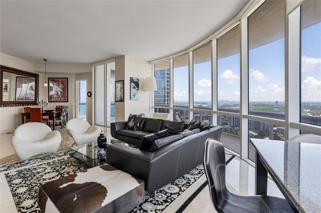 Active With Contract: $2,999,900 (3 beds, 3 baths, 2236 Square Feet)