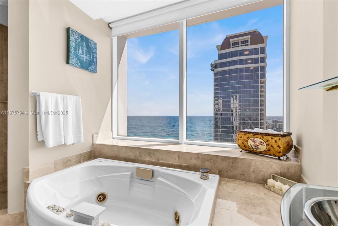 Active With Contract: $2,999,900 (3 beds, 3 baths, 2236 Square Feet)