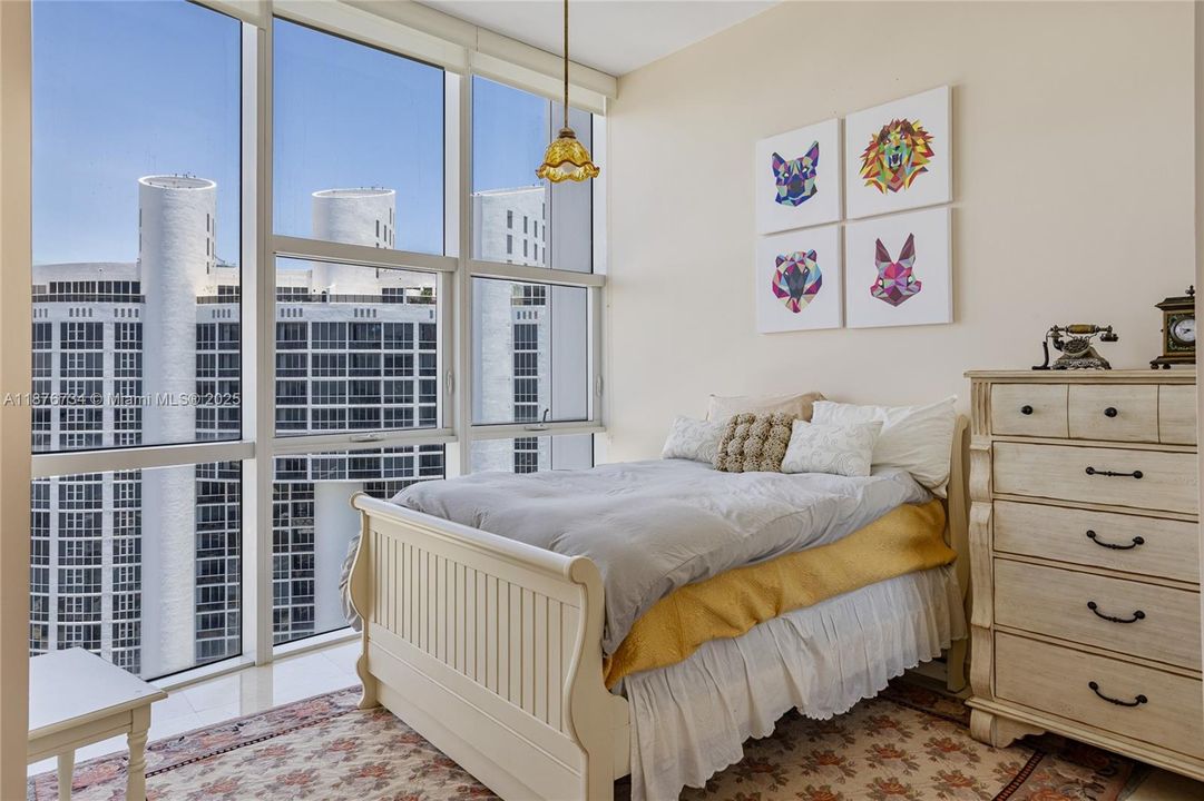 Active With Contract: $2,999,900 (3 beds, 3 baths, 2236 Square Feet)