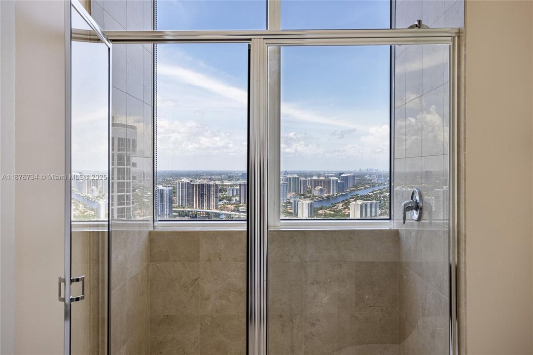 Active With Contract: $2,999,900 (3 beds, 3 baths, 2236 Square Feet)