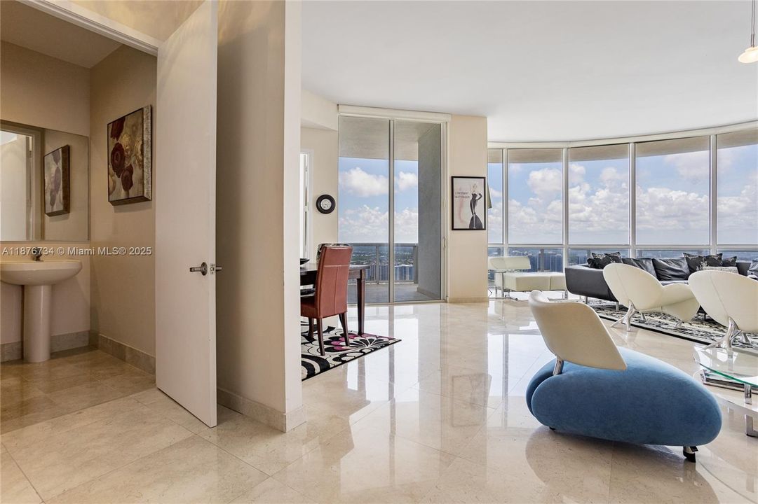 Active With Contract: $2,999,900 (3 beds, 3 baths, 2236 Square Feet)