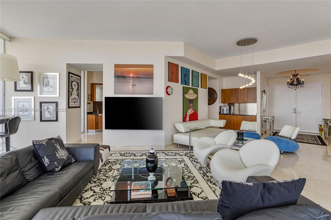 Active With Contract: $2,999,900 (3 beds, 3 baths, 2236 Square Feet)