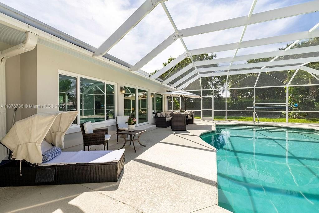 Recently Sold: $1,350,000 (4 beds, 3 baths, 2794 Square Feet)