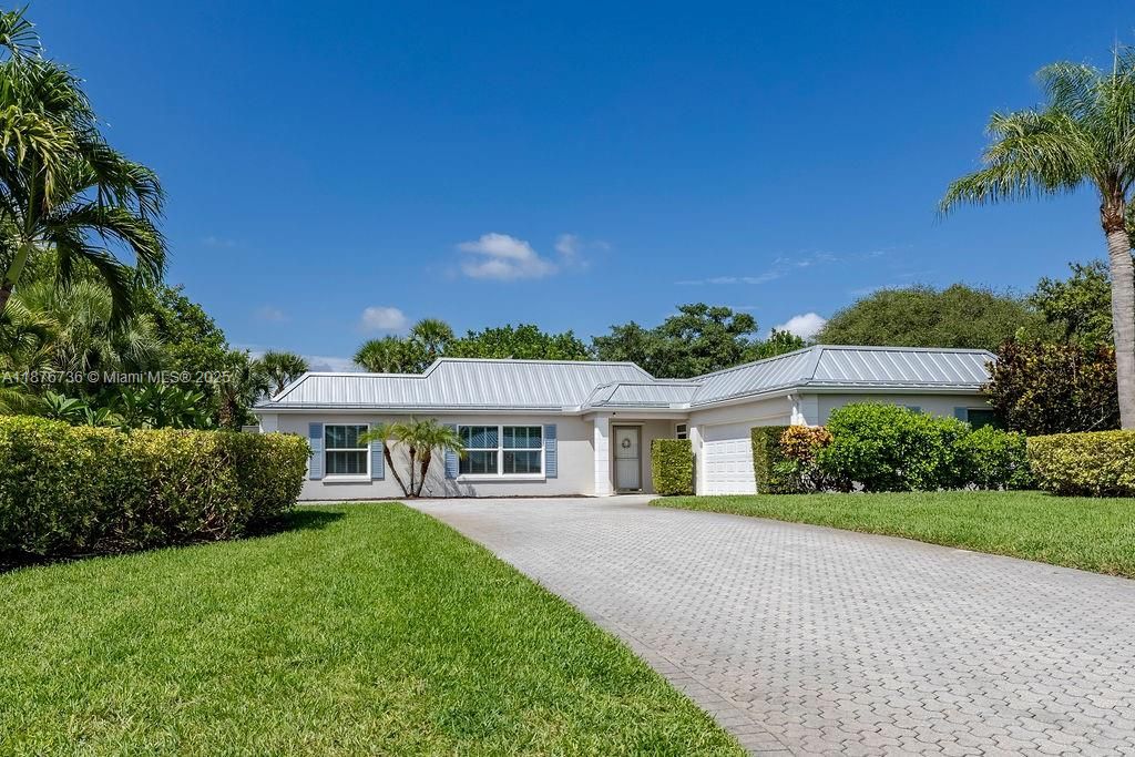 Recently Sold: $1,350,000 (4 beds, 3 baths, 2794 Square Feet)