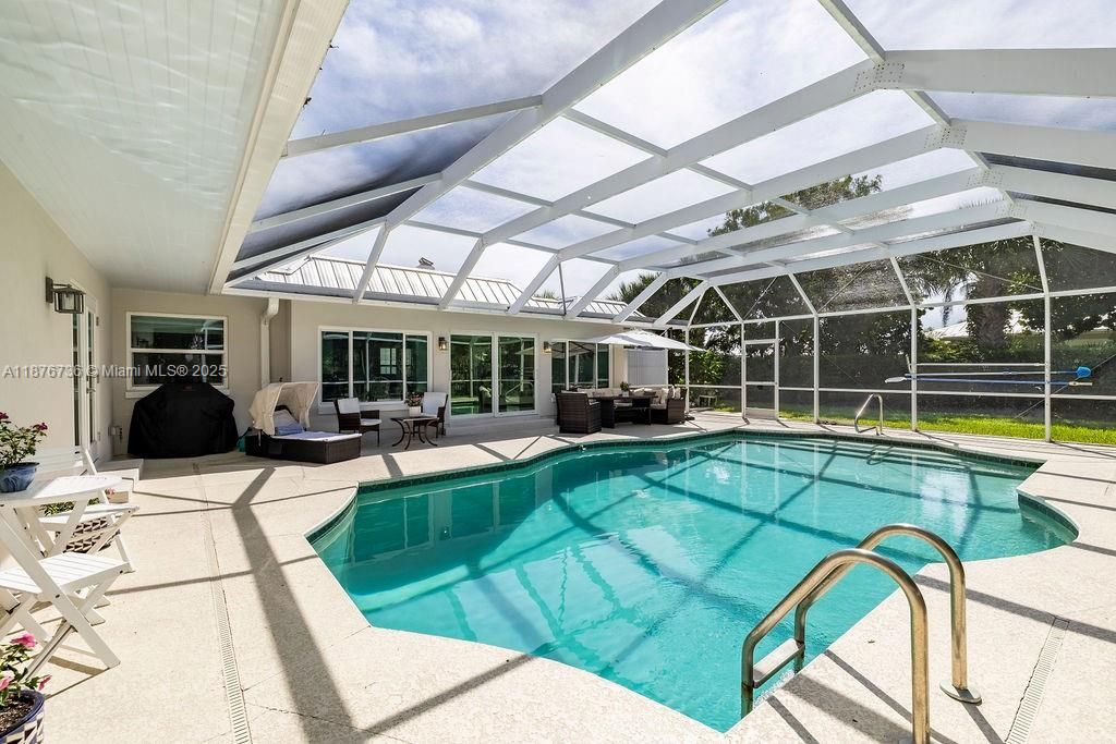 Recently Sold: $1,350,000 (4 beds, 3 baths, 2794 Square Feet)