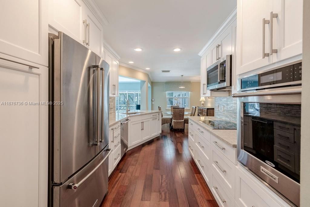 Recently Sold: $1,350,000 (4 beds, 3 baths, 2794 Square Feet)