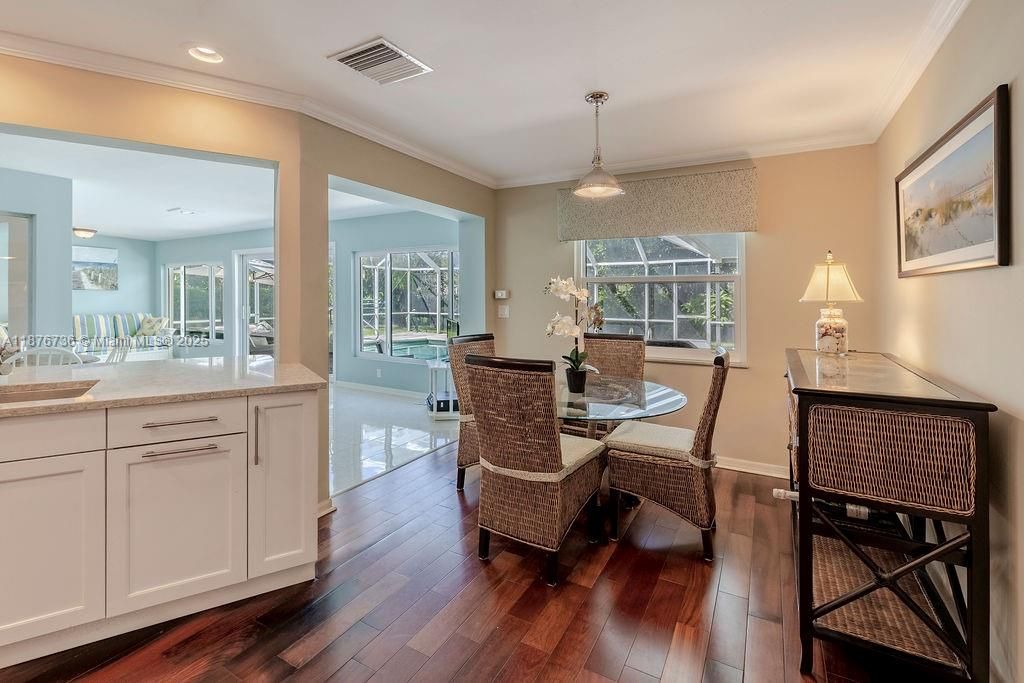 Recently Sold: $1,350,000 (4 beds, 3 baths, 2794 Square Feet)