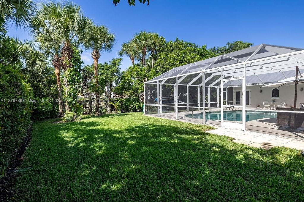 Recently Sold: $1,350,000 (4 beds, 3 baths, 2794 Square Feet)