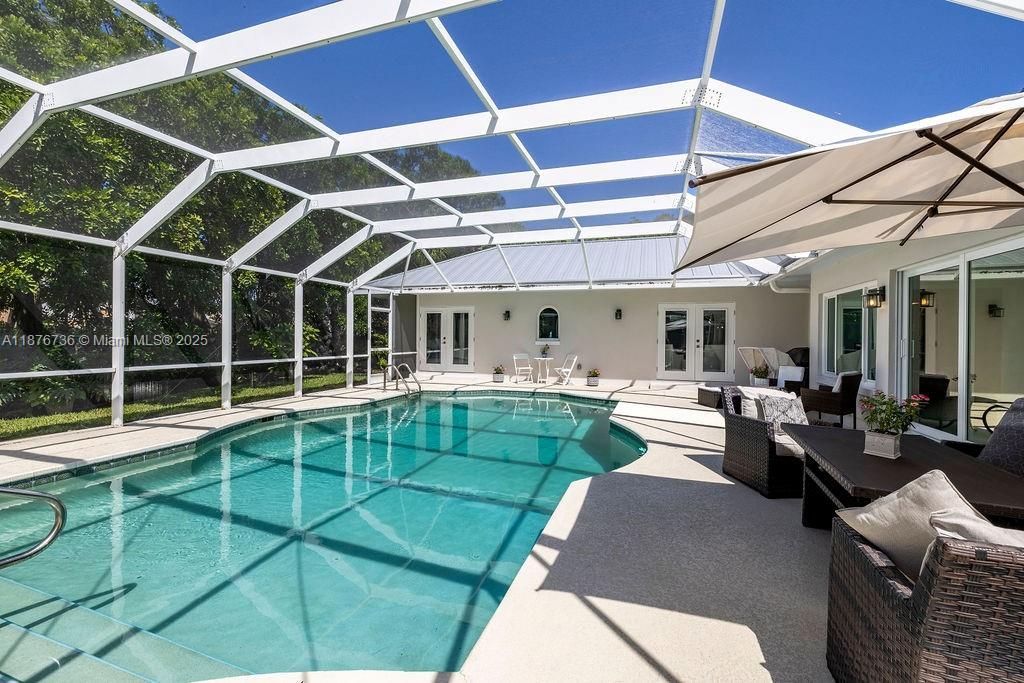 Recently Sold: $1,350,000 (4 beds, 3 baths, 2794 Square Feet)