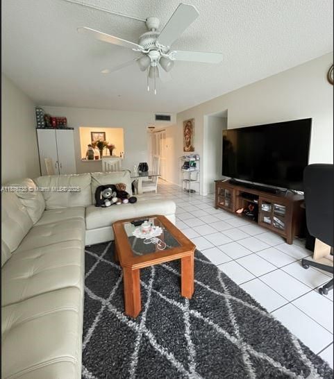 Active With Contract: $149,000 (2 beds, 1 baths, 850 Square Feet)