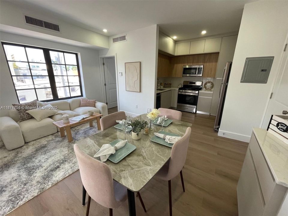 En Venta: $269,983 (0 camas, 1 baños, 290 Pies cuadrados)