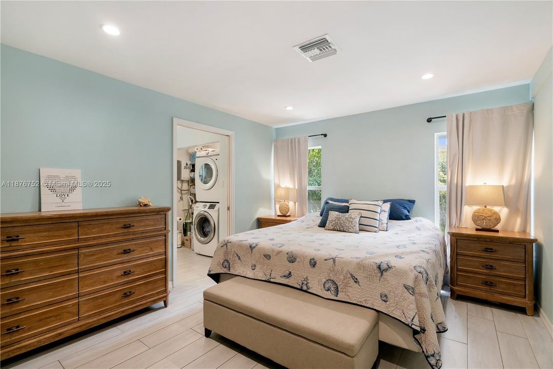 待售: $639,000 (3 贝兹, 2 浴室, 1290 平方英尺)