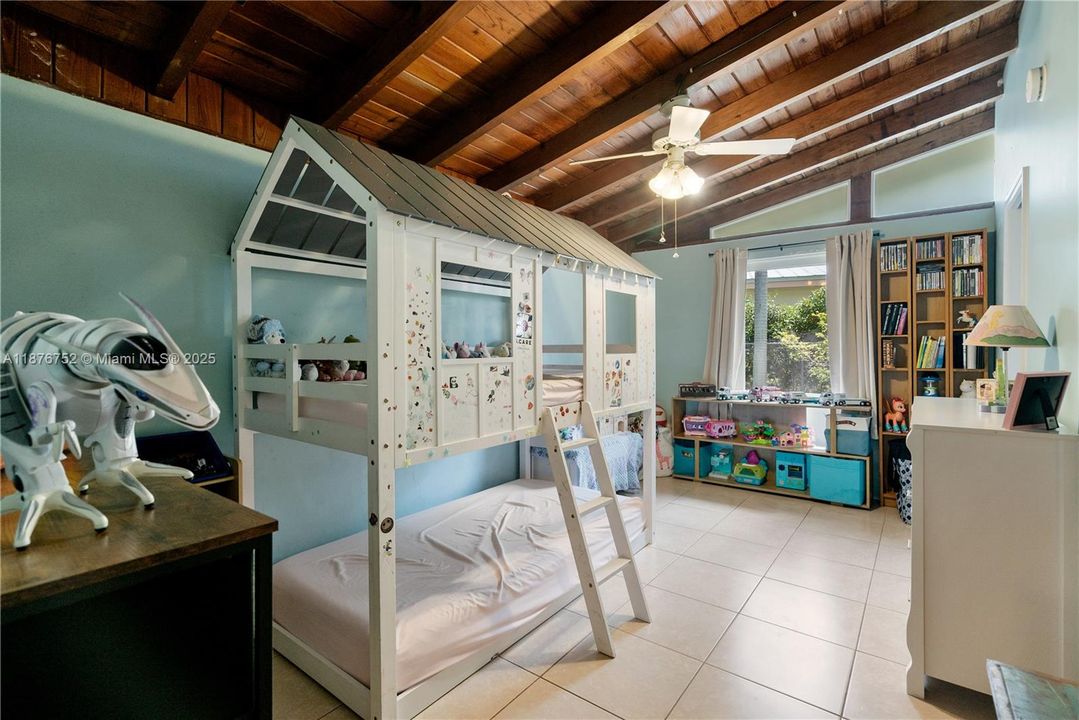 待售: $639,000 (3 贝兹, 2 浴室, 1290 平方英尺)