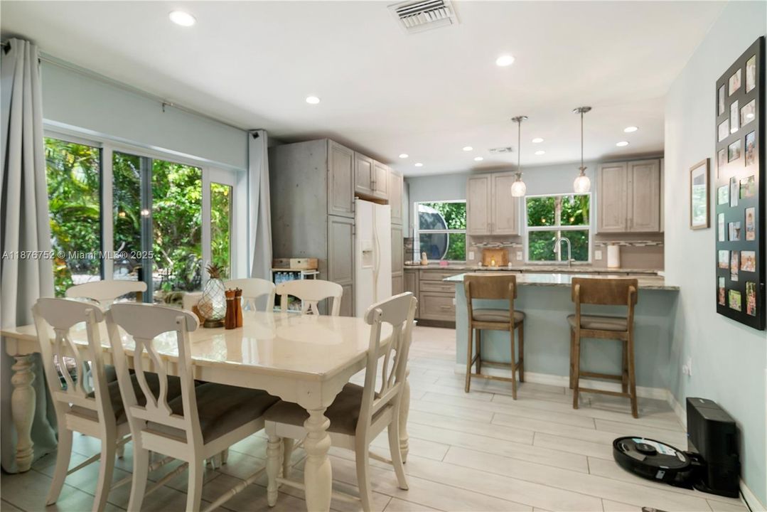 待售: $639,000 (3 贝兹, 2 浴室, 1290 平方英尺)