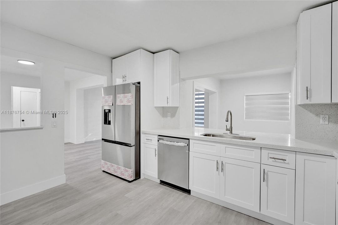 For Sale: $554,999 (4 beds, 3 baths, 2060 Square Feet)