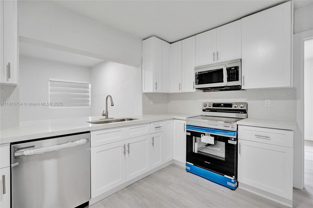 For Sale: $554,999 (4 beds, 3 baths, 2060 Square Feet)